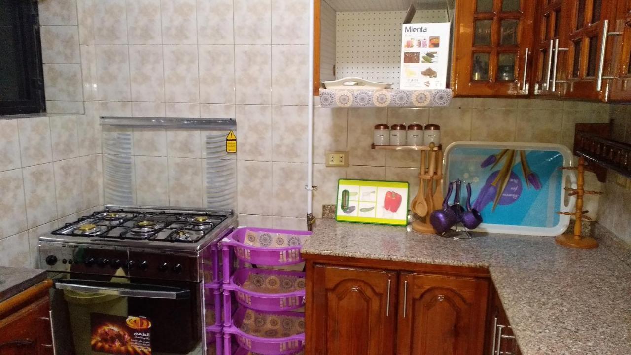 مكرم عبيد للعائلات فقط 21 (adults Only) *